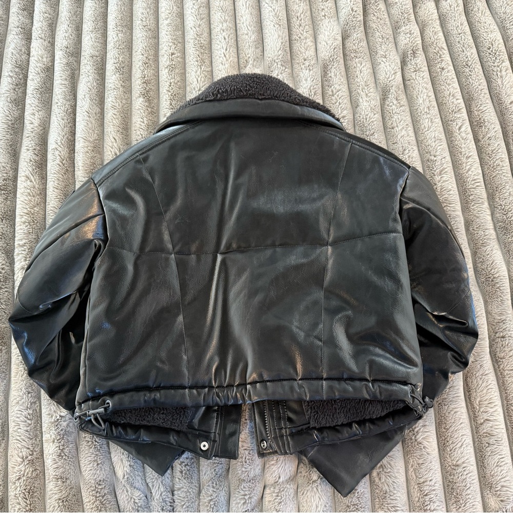 ALO Yoga - Orion Cropped Puffer XS - Picture 3 of 6